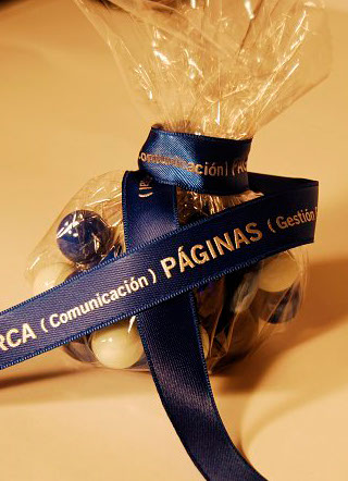 etiquetas de tela , etiquetas bordadas ,  etiquetas estampadas , cintas impresas y cintas personalizadas, ropa, etiquetas para ropa, madrid, dis